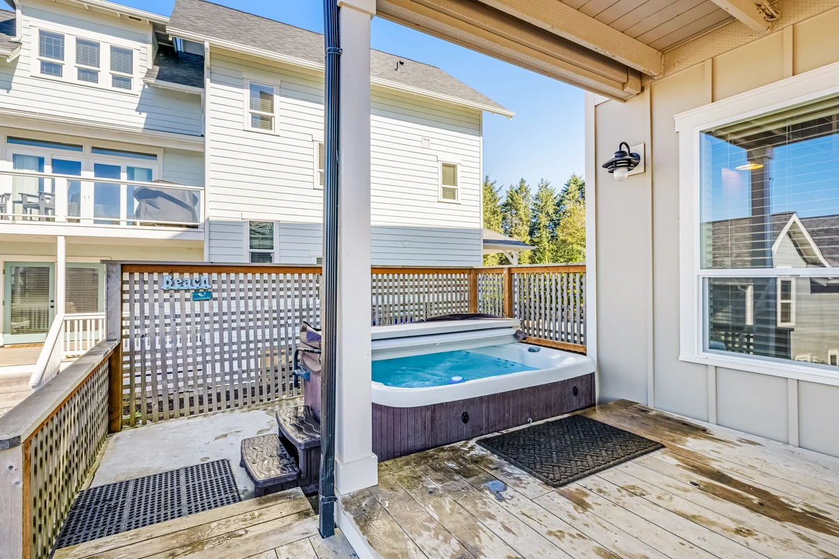 Coastal Oasis Near the Beach and Town with Private Hot Tub Fast WiFi and Ocean Views property photo 2