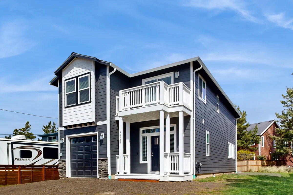 New coastal house with beach access balcony central AC and washer dryer property photo 2