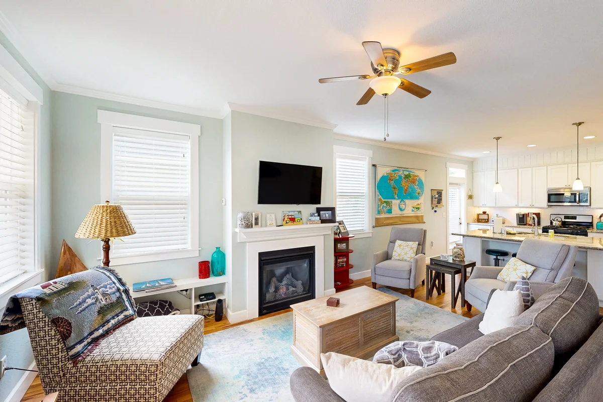 Dog friendly coastal home with private hot tub and park access property photo 5