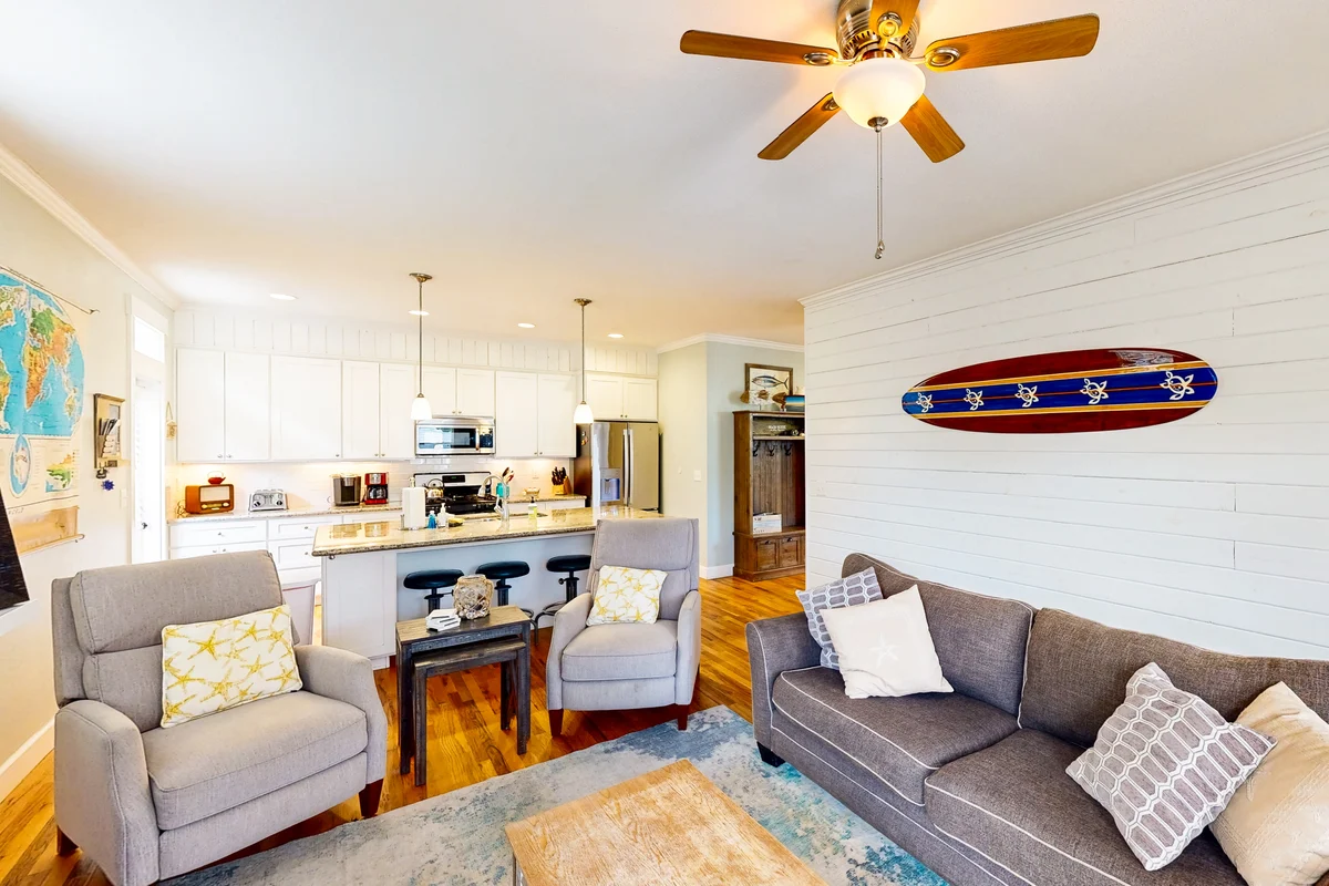 Dog friendly coastal home with private hot tub and park access property photo 3