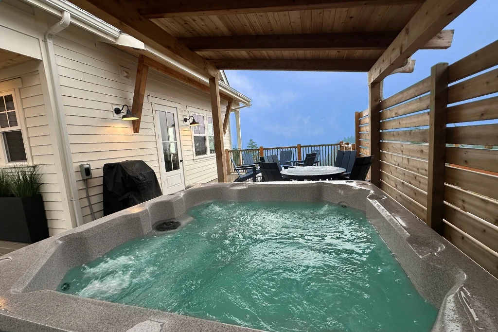 Family friendly home with ocean views private hot tub foosball table and gas grill property photo 4