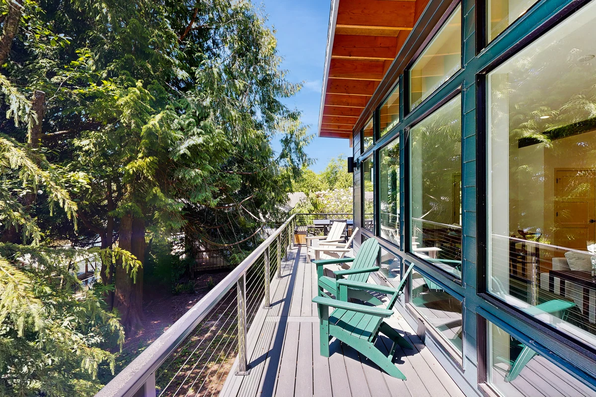 Modern Coastal Wellness Retreat with Hot Tub, Sauna & Cold Plunge property photo 3