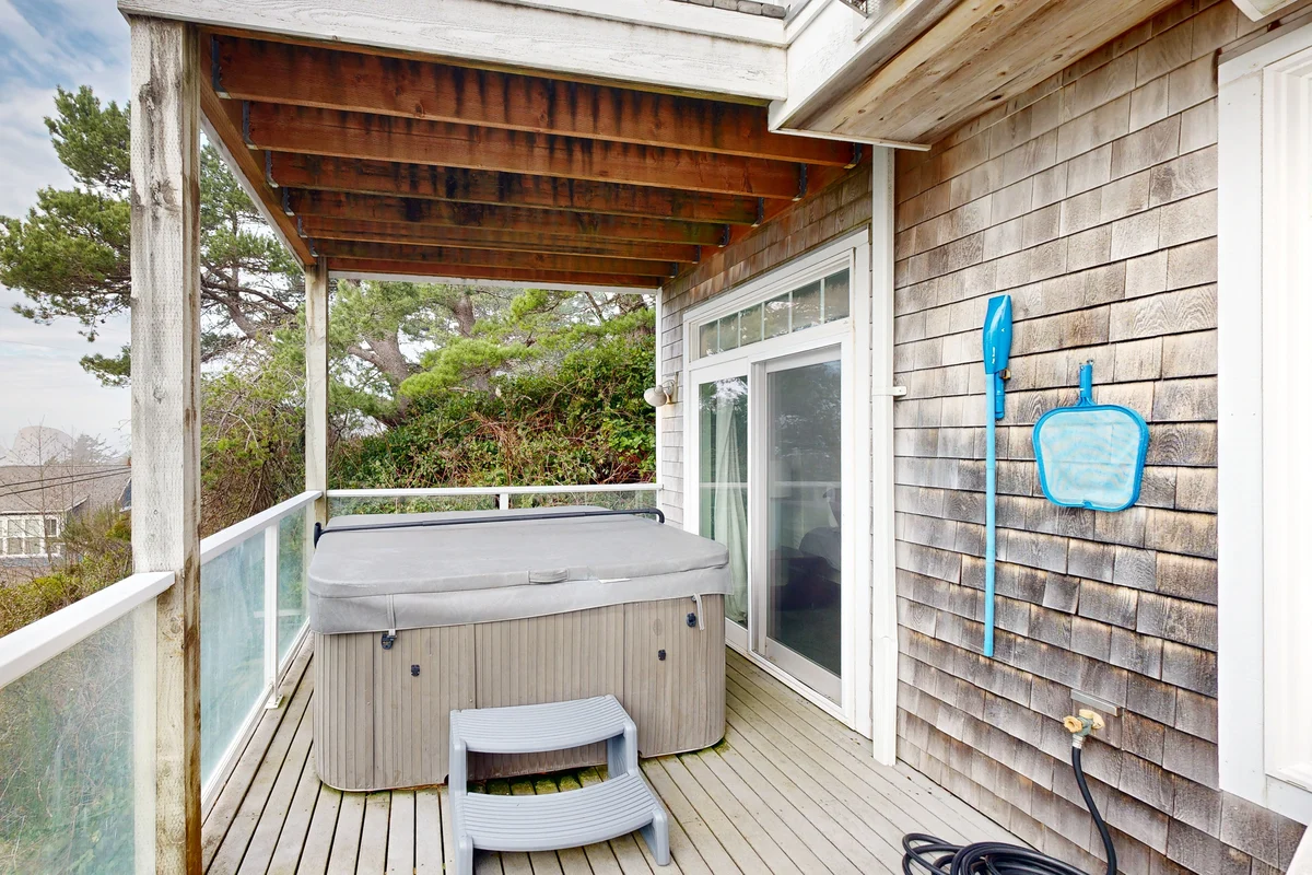Modern Coastal Comfort with Hot Tub & Ocean Views property photo 5