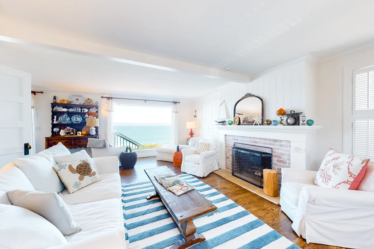 Oceanfront cottage with water view deck gas fireplace and washer dryer property photo 2