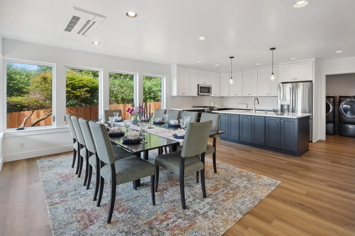 Spacious home with ocean view enclosed yard fireplace hut tub washer and dryer property photo 5