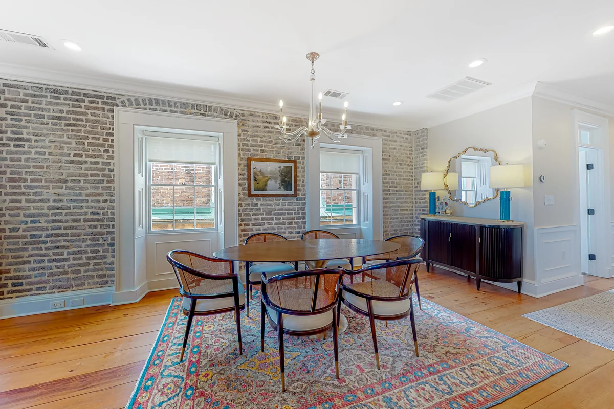 Rainbow Row Pied-À-Terre - 30 Day Rental property photo 2