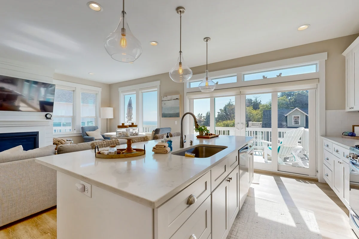 Discover Coastal Bliss Your Perfect Retreat Awaits in Lincoln City property photo 5