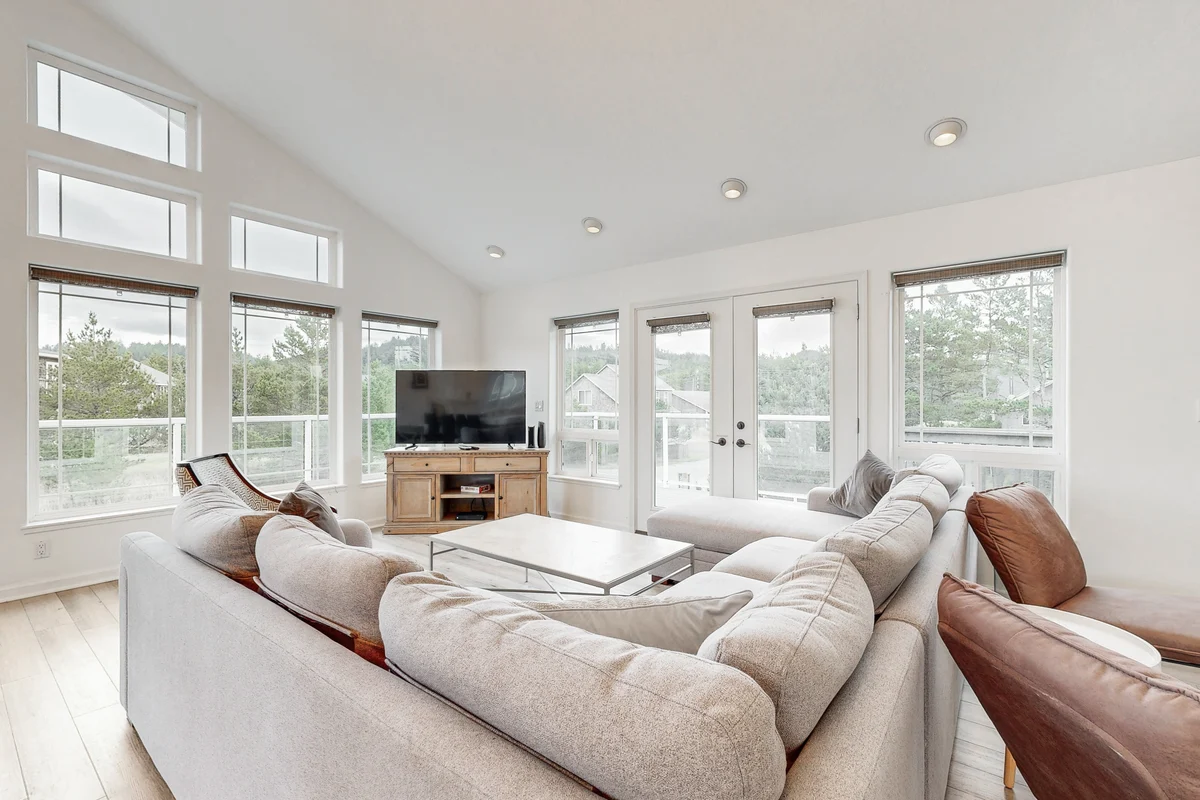 Bright home with furnished deck and private beach access dog friendly property photo 3