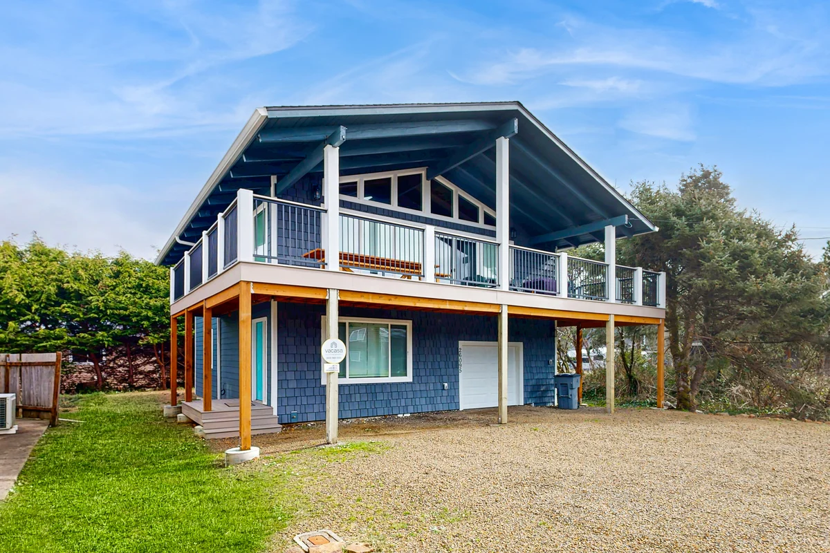 home near beach access with two kitchens and fireplace dog friendly property photo 4