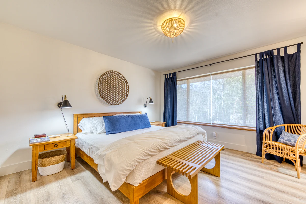 Dog friendly two story home with furnished deck mountain views and foosball table property photo 3