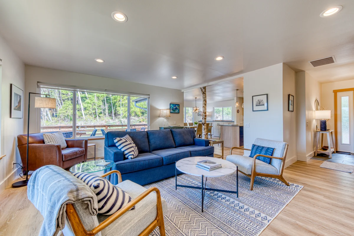 Dog friendly two story home with furnished deck mountain views and foosball table property photo 2