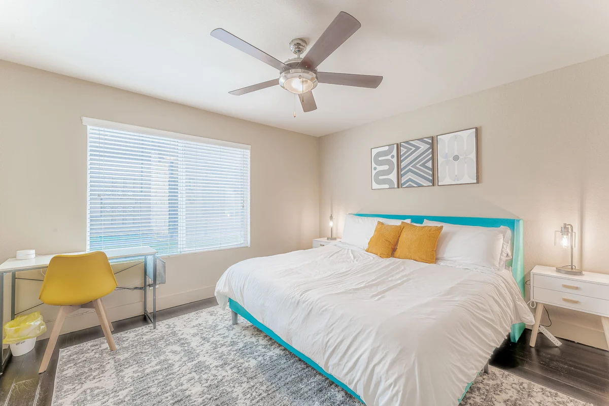 Spacious close to Downtown w fast wifi w/ pool property photo 2