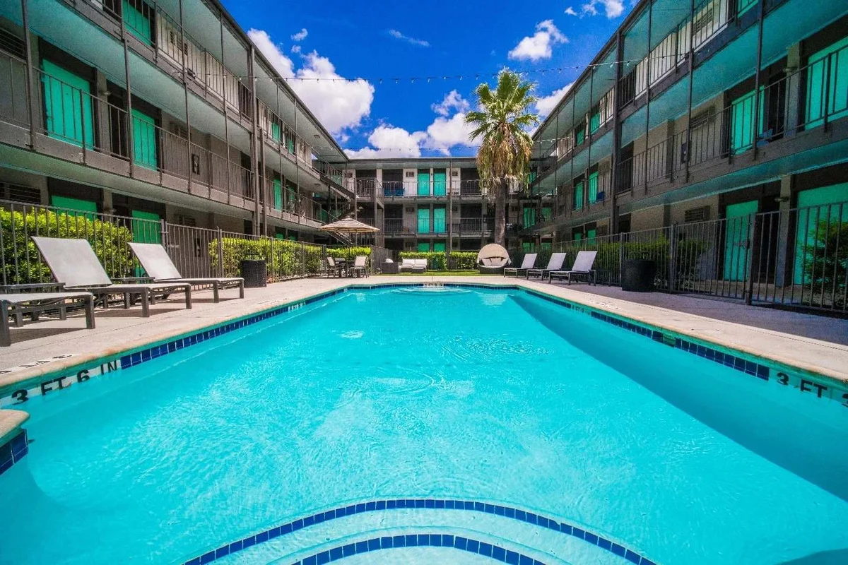 Charming King Bed, 5 Min to DT w/ pool property photo 2
