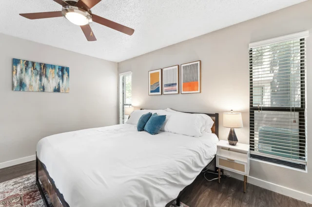 Bedroom 1 image 1