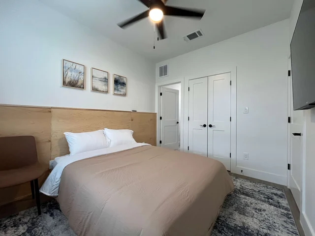 Bedroom 1 image 1
