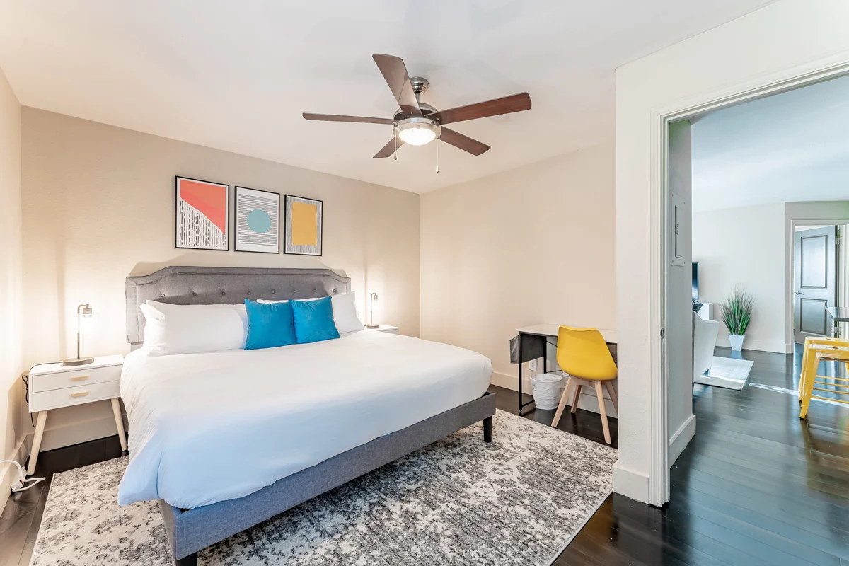 Peaceful king beds suite next to DT w/ pool property photo 2