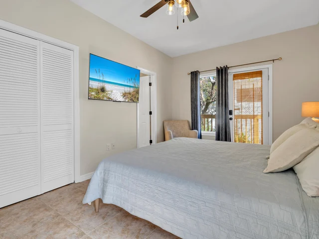 Bedroom 1 image 1