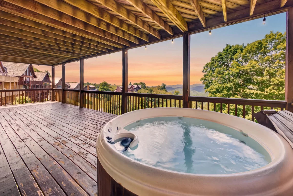 Ski-Out to Hatley Pointe, Hot Tub property photo 2