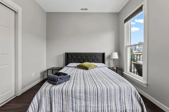 Bedroom 1 image 1