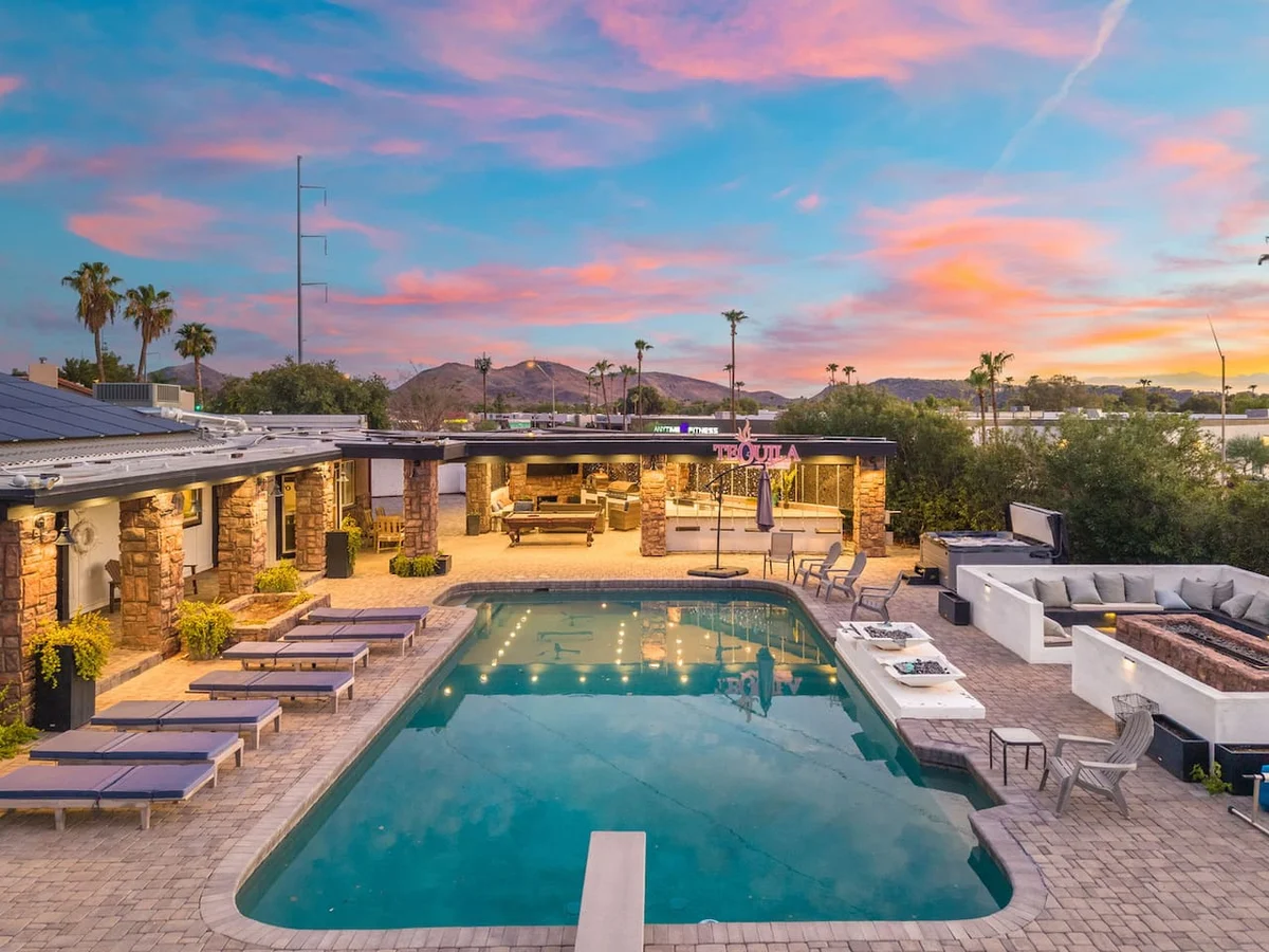 Lux Resort - Pool, Pickleball, Hot Tub, and more property photo 2