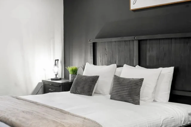 Bedroom 1 image 1