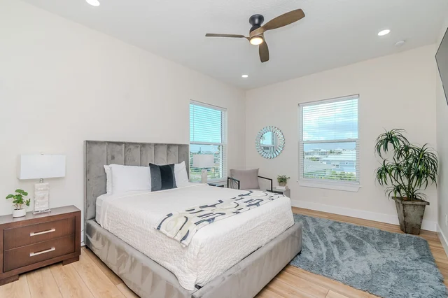 Bedroom 3 image 1