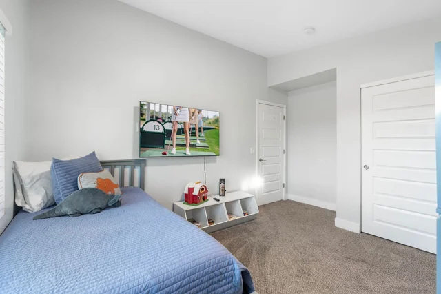 Bedroom 3 image 1