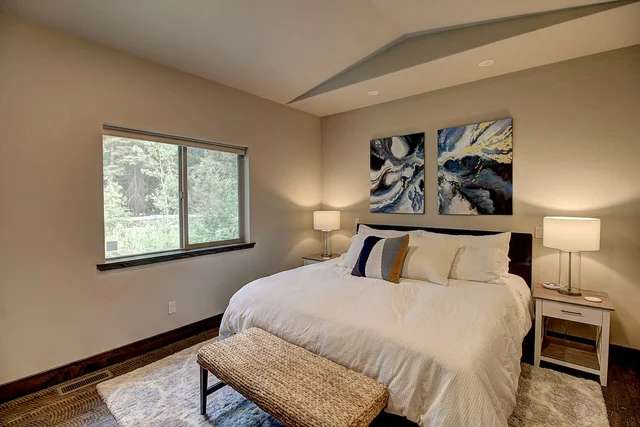 Bedroom 1 image 1