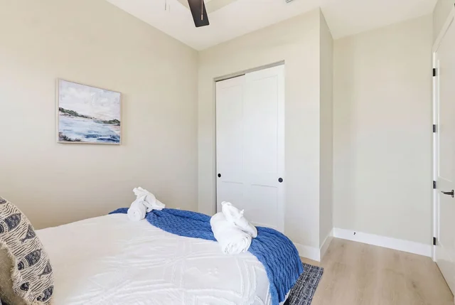 Bedroom 1 image 1