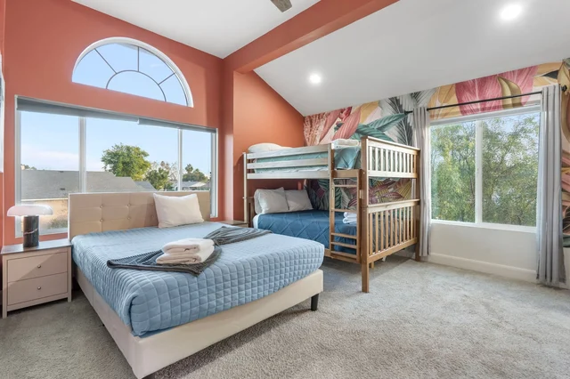 Bedroom 1 image 1