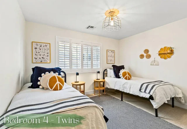 Bedroom 1 image 1