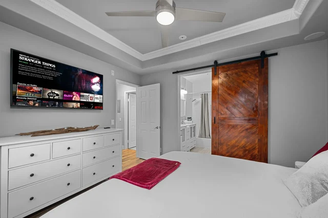 Bedroom 2 image 1