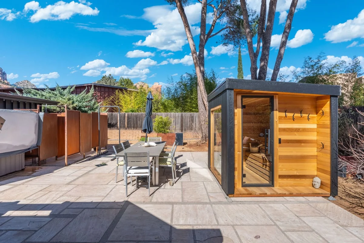 Grand Desert Jewel: Hot Tub, Views & Guest House property photo 3