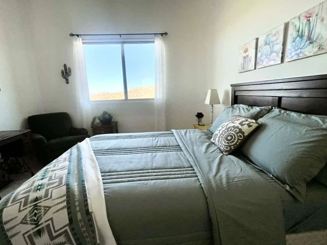Bedroom 2 image 1