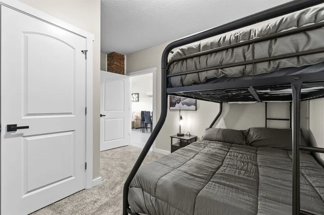 Bedroom 1 image 1