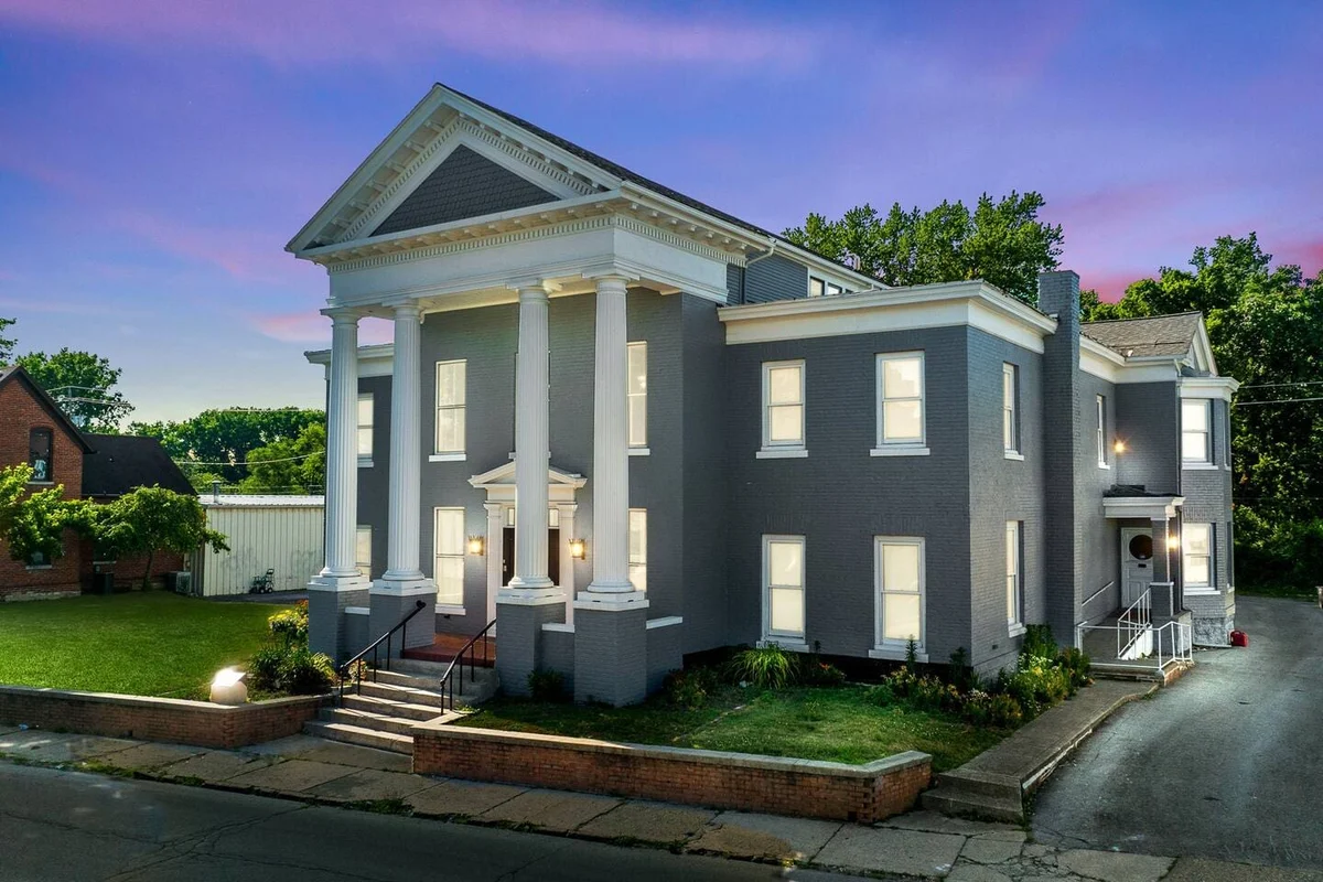 Historic Mansion Penthouse Apt w/CityViews property photo 3