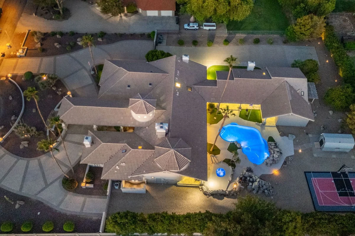 Pickleball Paradise Villa, Heatable Pool property photo 2