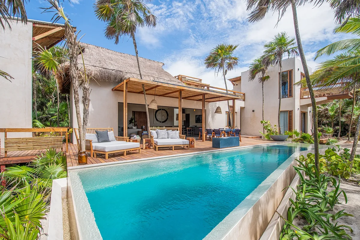 Kati Kaan - Secluded Beachfront Villa property photo 4