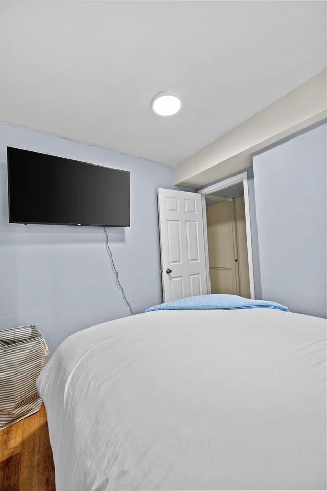 Bedroom 4 image 1