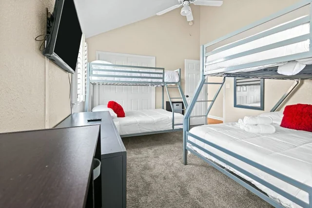 Bedroom 3 image 1
