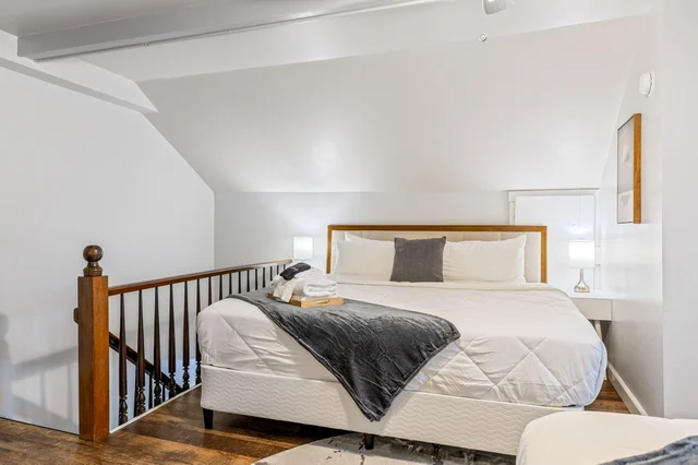 Bedroom 1 image 1