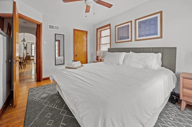 Bedroom 1 image 1