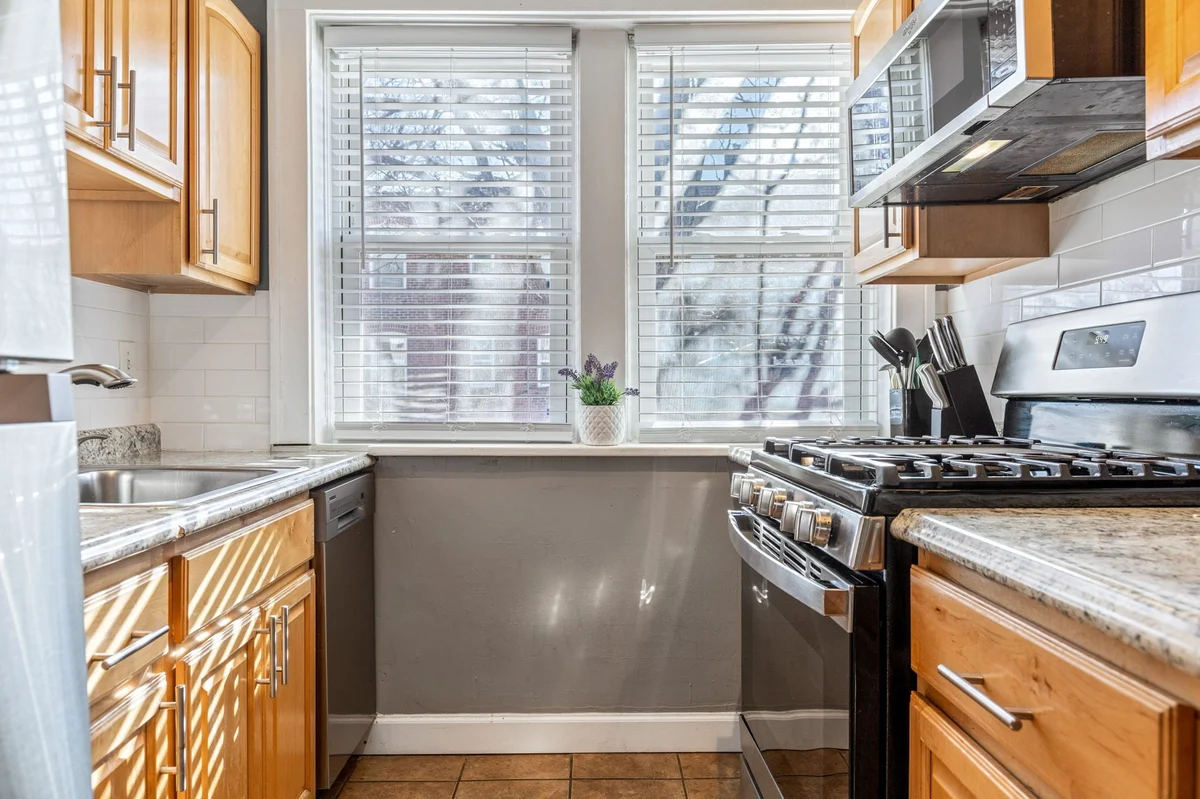 5403 Quincy Street Unit 1E property photo 5