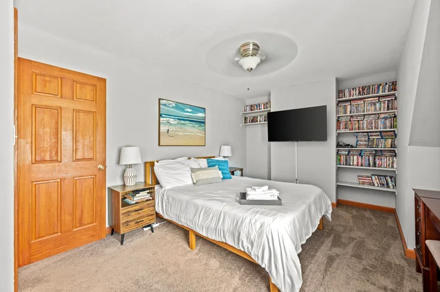 Bedroom 1 image 1