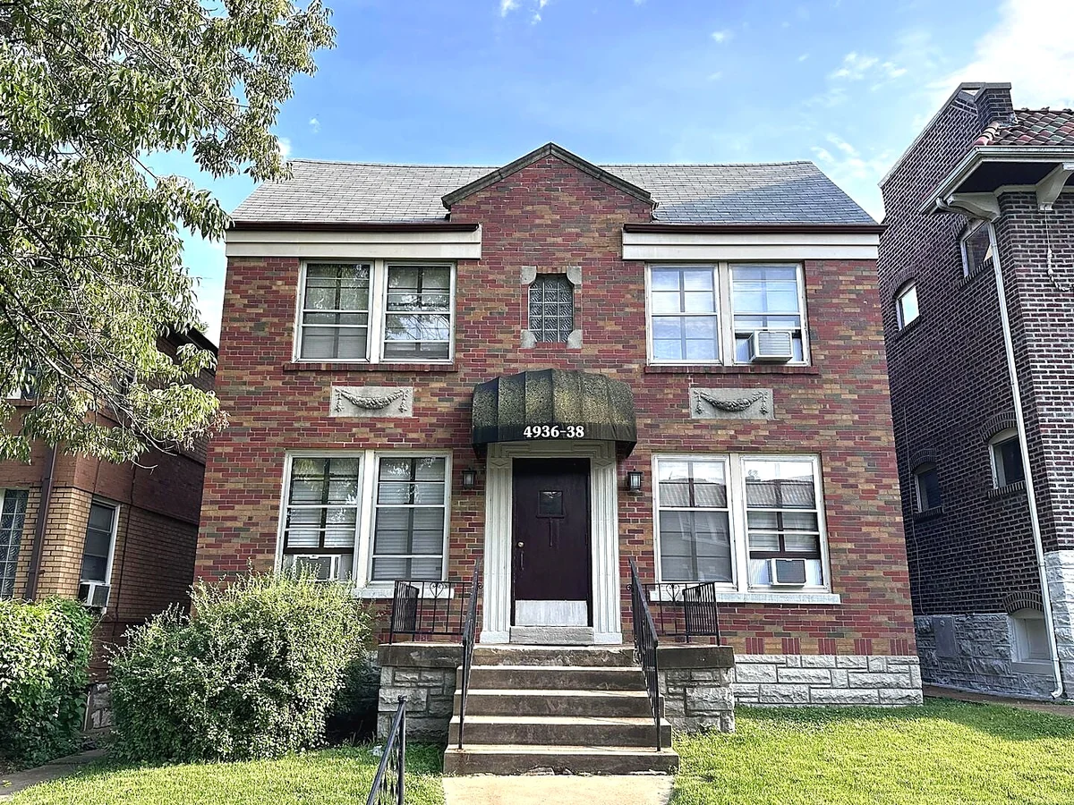 4936 Winona Ave Unit 1W property photo 4
