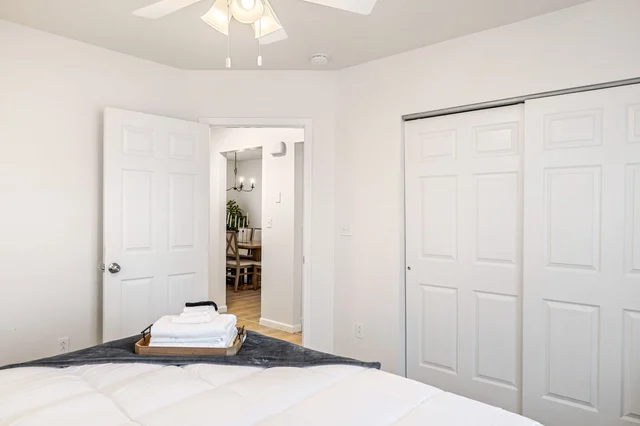 Bedroom 5 image 1