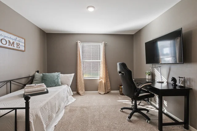 Bedroom 1 image 1