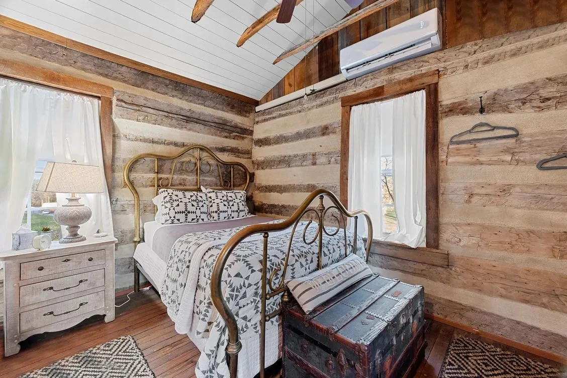 208 Ferry Small Cabin property photo 3