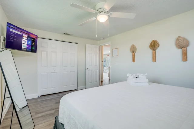 Bedroom 4 image 1