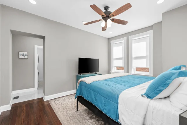 Bedroom 5 image 1